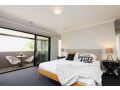 Serenity on Currawong - Billiards, Home Theatre, WiFi, Linen, 4 bdrms Guest house, Cowes - thumb 4