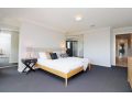 Serenity on Currawong - Billiards, Home Theatre, WiFi, Linen, 4 bdrms Guest house, Cowes - thumb 19
