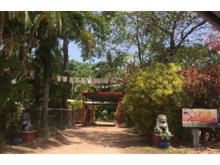 Shambhala Retreat Magnetic Island Cottages Guest house, Nelly Bay - 1