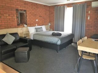 Shannon Motor Inn Hotel, Geelong - 2