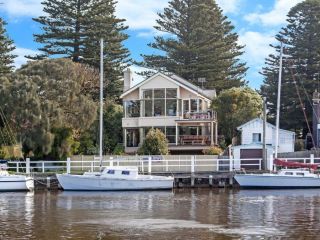 Shearwater Riverview Apartment Apartment, Port Fairy - 1