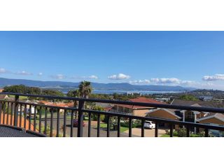Shellharbour. Ocean, lake and mountain view Guest house, Shellharbour - 1