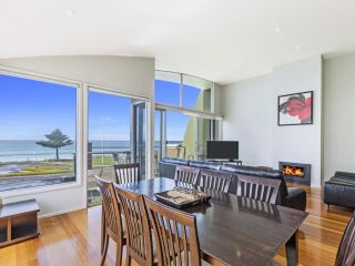 Shemara - Idyllic East Beach property with multiple living areas Guest house, Port Fairy - 1