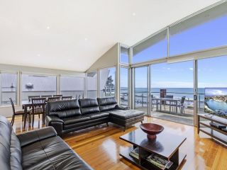 Shemara - Idyllic East Beach property with multiple living areas Guest house, Port Fairy - 4