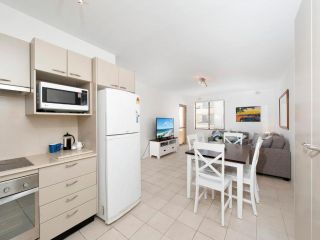 Shoal Bay 2 Bedroom Apartment with Viewes Apartment, Shoal Bay - 4