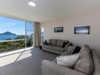 Shoal Haven 4 28 Voyager Cl Waterfront Unit with views Guest house, Nelson Bay - 4