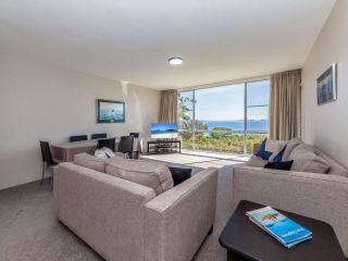Shoal Haven 4 28 Voyager Cl Waterfront Unit with views Guest house, Nelson Bay - 3
