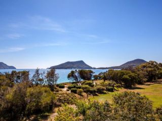 Shoal Haven 4 28 Voyager Cl Waterfront Unit with views Guest house, Nelson Bay - 2