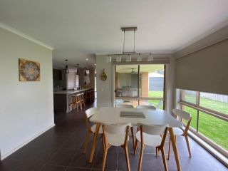 SHORE TO IMPRESS Wifi Included Guest house, Inverloch - 2