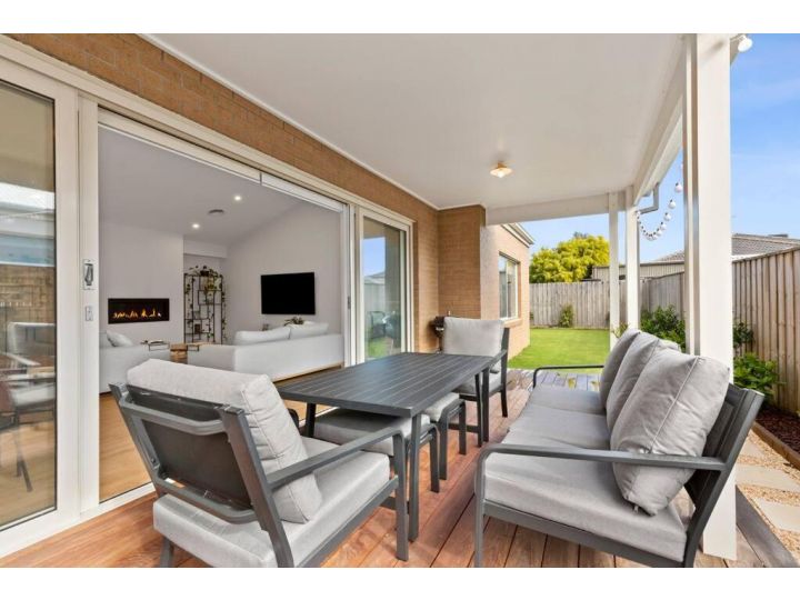 Shorebreak - modern & spacious in Ocean Grove Guest house, Ocean Grove - imaginea 9