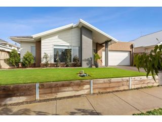 Shorebreak - modern & spacious in Ocean Grove Guest house, Ocean Grove - 2