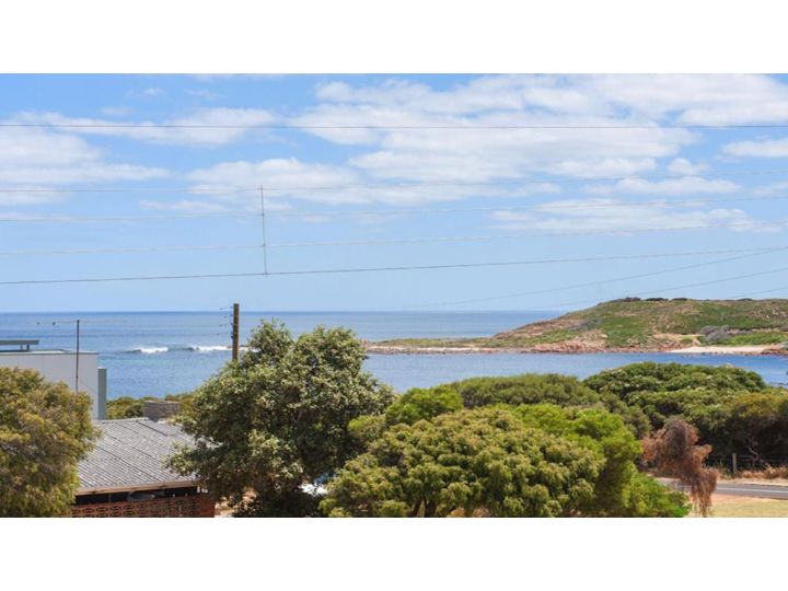 Shorelands - Iconic Renovated Home 5min Walk to Beach and Surf in Gracetown Guest house, Gracetown - imaginea 3