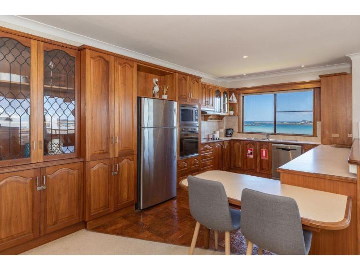 Shoreline 7 with 180 degree water views Apartment, Tuncurry - imaginea 6