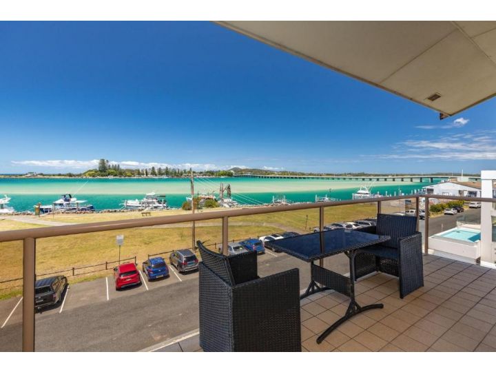 Shoreline 7 with 180 degree water views Apartment, Tuncurry - imaginea 2