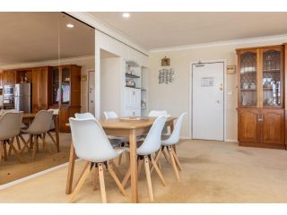 Shoreline 7 with 180 degree water views Apartment, Tuncurry - 4