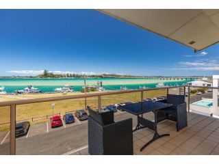 Shoreline 7 with 180 degree water views Apartment, Tuncurry - 2