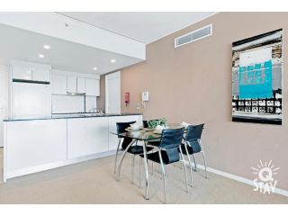 Sierra Grand â€“ 2 Bedroom River View â€” Q Stay Apartment, Gold Coast - 3