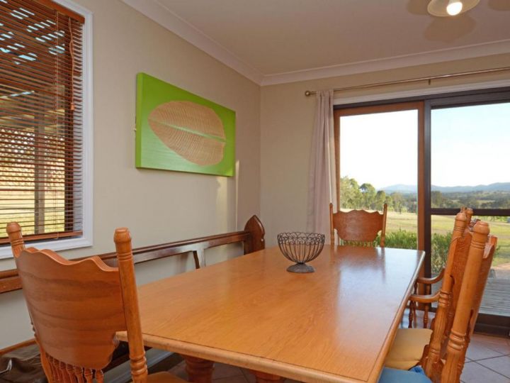 Silver Springs (4br) Cottage, with Wifi, Views, Olives and Space . Fireplace, Views, Olives and Space Guest house, Rothbury - imaginea 6