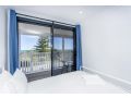 Singleton Beach Holiday House 4 Bedroom - EXECUTIVE ESCAPES Guest house, Mandurah - thumb 11
