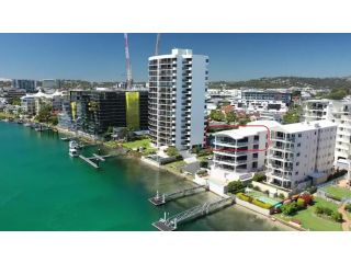 Sitka - Absolute Waterfront Luxury Apartments Apartment, Maroochydore - 3