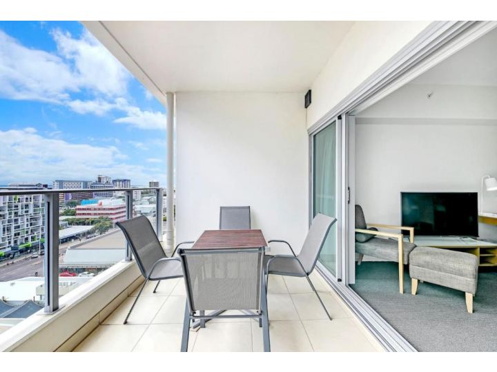 Sky-high Dreaming 10th Floor Resort-style Living Apartment, Darwin - imaginea 2