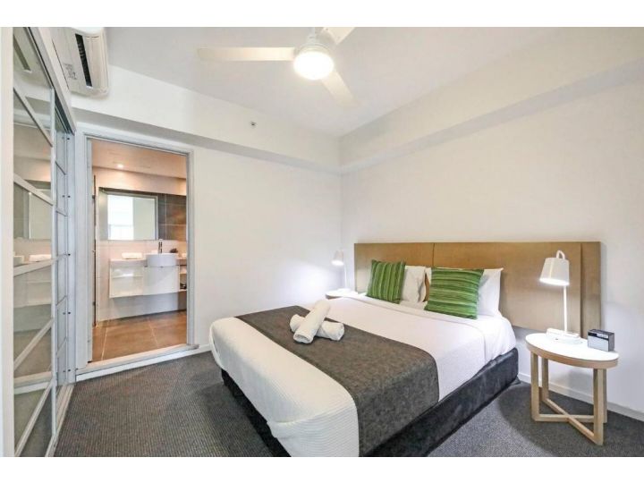 Sky-high Dreaming 10th Floor Resort-style Living Apartment, Darwin - imaginea 4