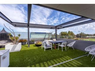 Skypark on Vincent - EXECUTIVE ESCAPES Apartment, Perth - 2