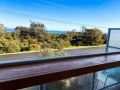 Sleek 2-Bed Townhouse with Oceanviews Guest house, Seaford - thumb 2