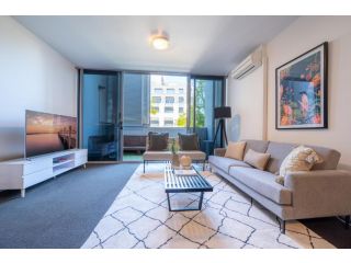 Sleek Inner-City Getaway in Prime Location Apartment, Sydney - 5