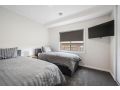 Smiggins Stays - Spacious and Stylish Guest house, Australia - thumb 11