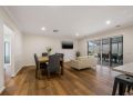 Smiggins Stays - Spacious and Stylish Guest house, Australia - thumb 8