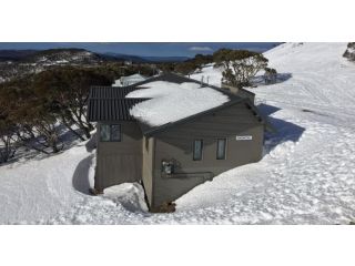 Snowtel 4 Guest house, Mount Hotham - 2