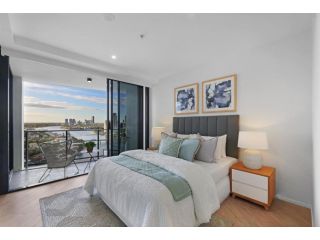 Modern 2-Bed With Breathtaking River Views Apartment, Gold Coast - 2