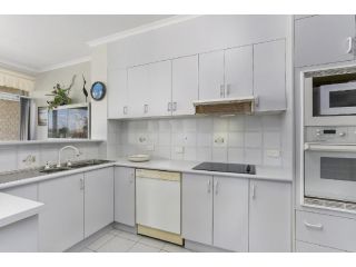 Solitaire 1 - Sawtell, NSW Apartment, Sawtell - 4