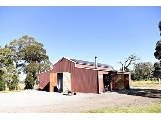 Somerton Barn: Alpacas, Cattle & Amazing Views Guest house, Joadja Creek - 2