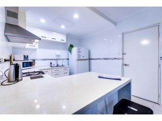 2 South Perth Family Gem Parking, stroll to river Guest house, Perth - 3