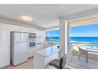 Southern Cross Beachfront Holiday Apartments Aparthotel, Gold Coast - 1
