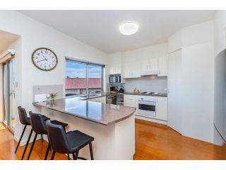 Southern Waves Guest house, Port Fairy - 5