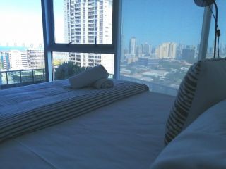 Three-Bedroom Apartment with Amazing View near Surfers Paradise Apartment, Gold Coast - 5
