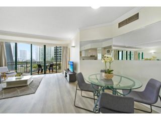 Spacious 1 Bedroom Unit Ocean Views Apartment, Gold Coast - 5