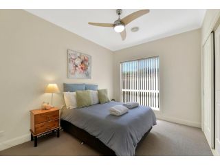 Spacious 2 Bed, 2 Bath Villa, CBD Location Villa, Orange - 4