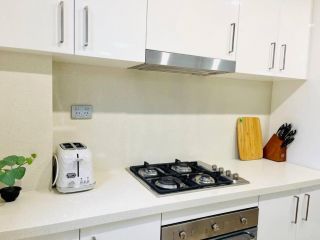 Spacious 2 beds 2 baths Condo (Parking & Wi-Fi) Apartment, Sydney - 3