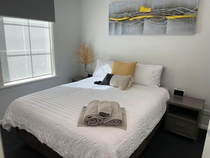 Spacious 2BD on Chapel Apartment, Australia - imaginea 2