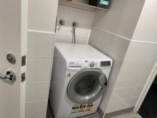 Spacious 2BD on Chapel Apartment, Australia - 5