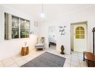 Cupid's Arrow, Homely Cottage with BBQ and Firepit Guest house, Mudgee - 3