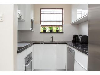 Spacious 3-Bed Townhouse in Stylish Balmain Guest house, Sydney - 1