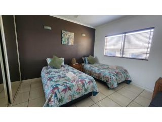Spacious 3 br/2 bath apartment overlooking Darwin Apartment, Northern Territory - 1