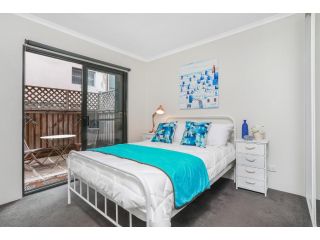 Spacious & Charming Alexandria 2 Bdrm Apartment - Secured Parking Space Apartment, Sydney - 4