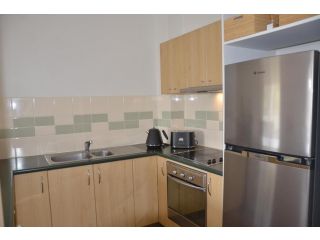 Spacious apartment in the heart of St Kilda with parking Apartment, Melbourne - 5