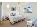 Spacious Couples Townhouse, Sunshine Beach Apartment, Australia - thumb 3